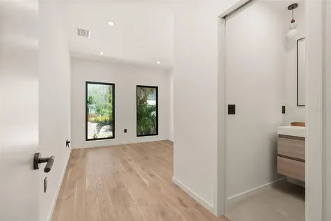 1680 Cherry Lane Sarasota FL 34236