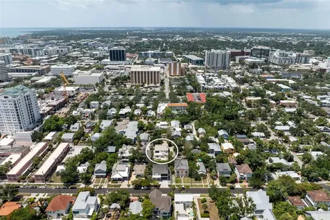 1680 Cherry Lane Sarasota FL 34236