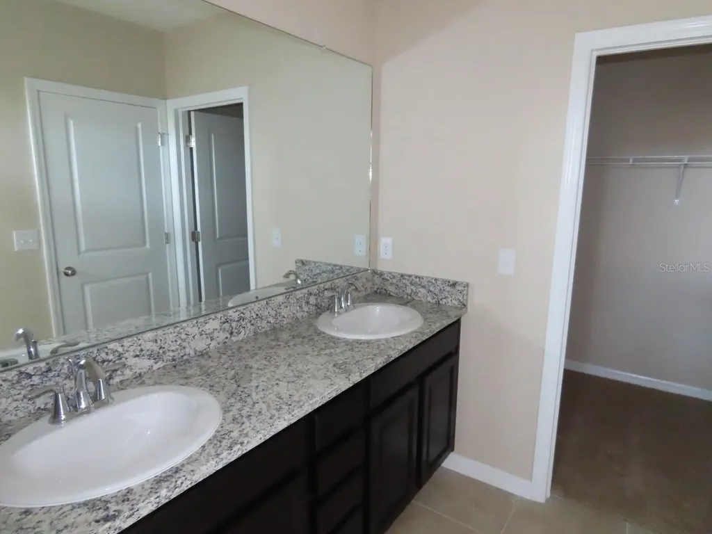 8725 Daydream Street Sarasota FL 34238