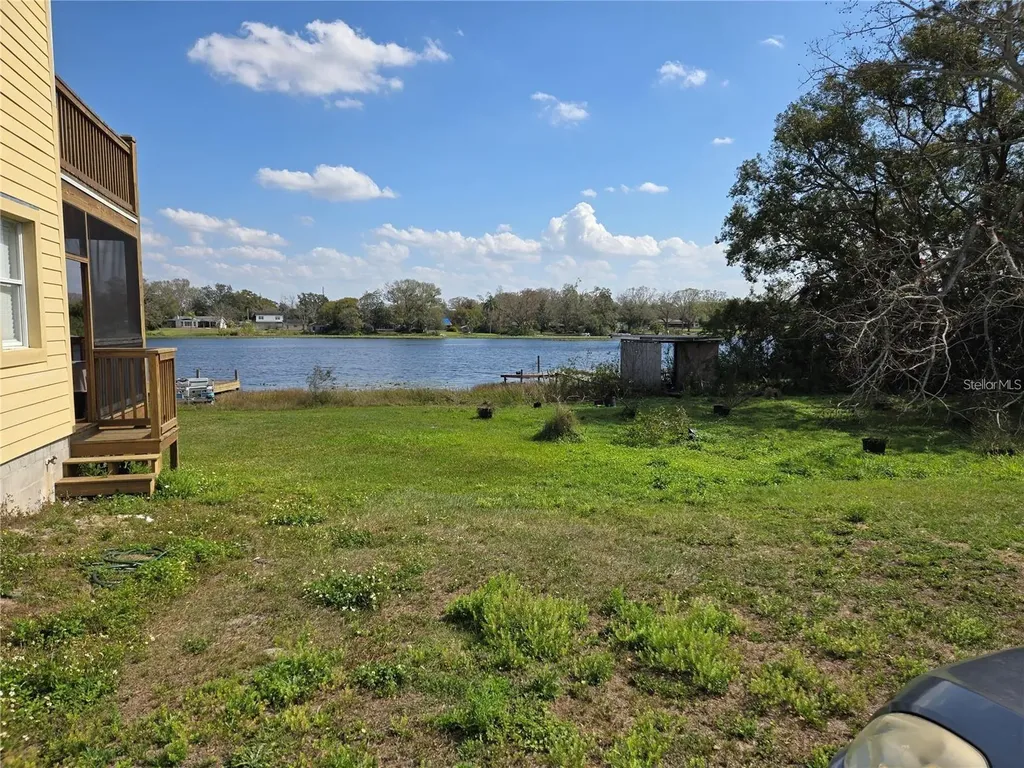 8725 Twin Lakes Boulevard Tampa FL 33614