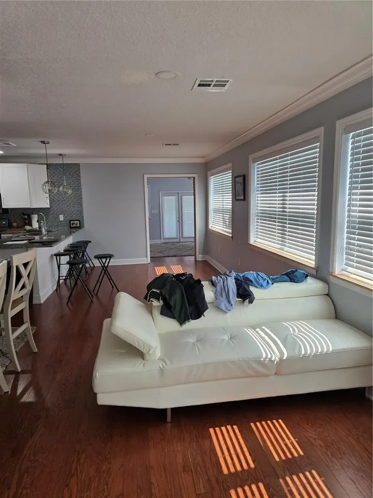 8725 Twin Lakes Boulevard Tampa FL 33614