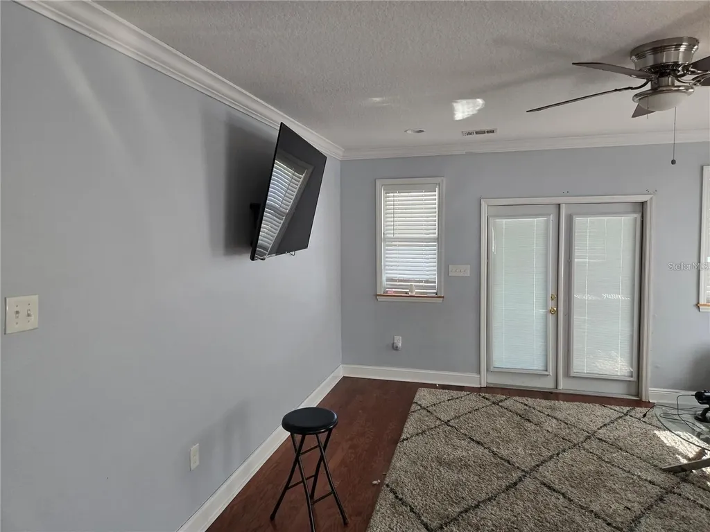 8725 Twin Lakes Boulevard Tampa FL 33614