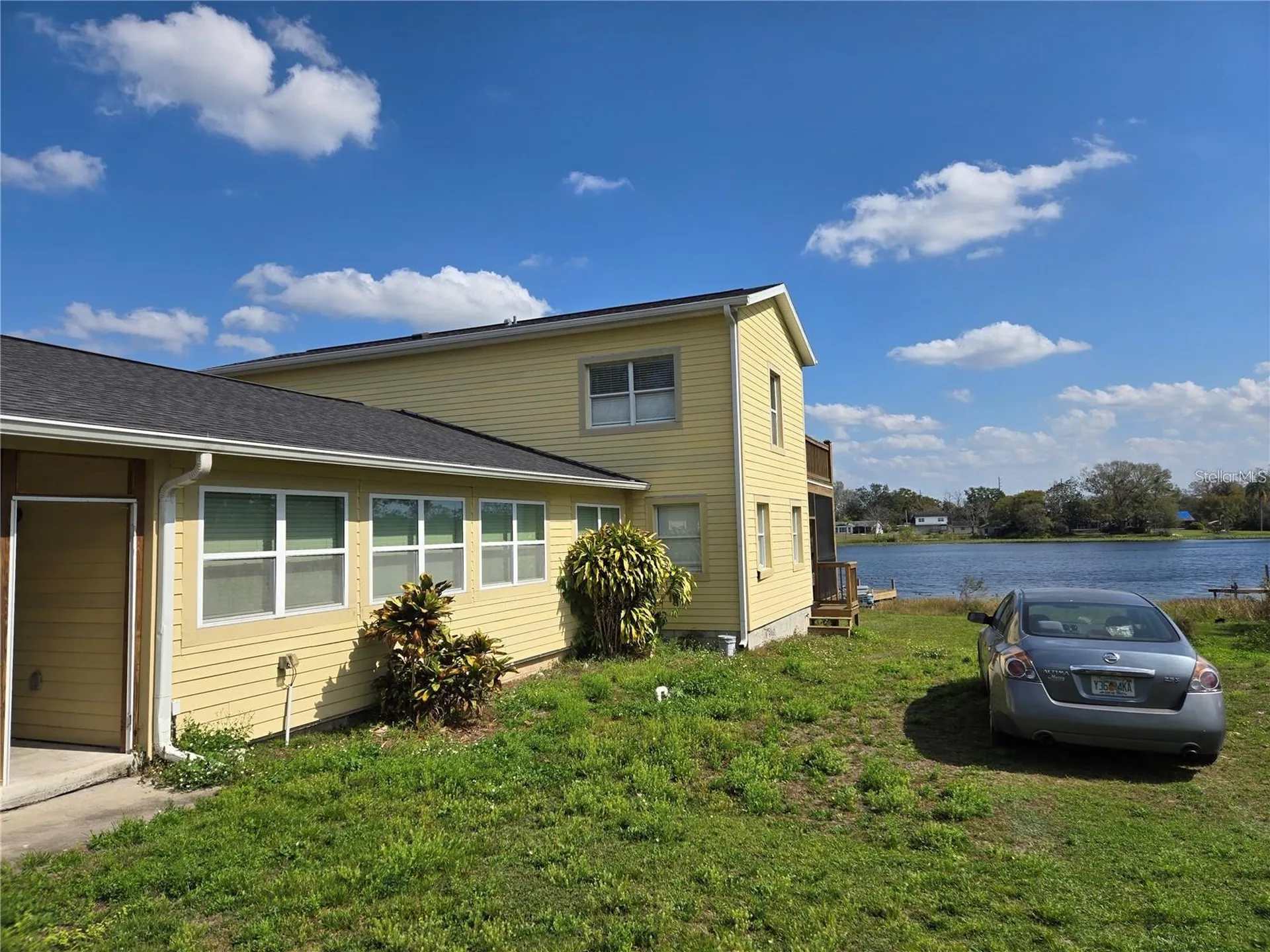 8725 Twin Lakes Boulevard Tampa FL 33614