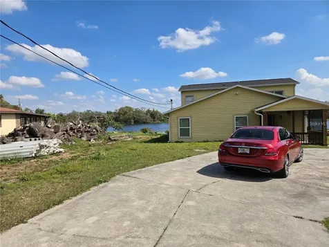 8725 Twin Lakes Boulevard Tampa FL 33614