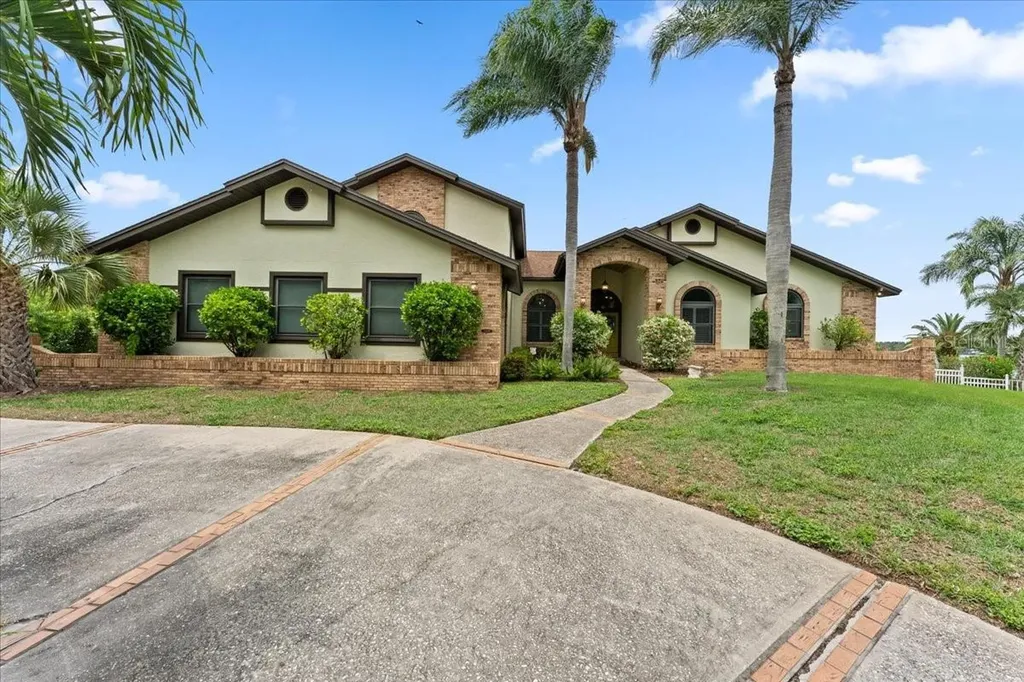 1589 Mary Lane Tarpon Springs FL 34689