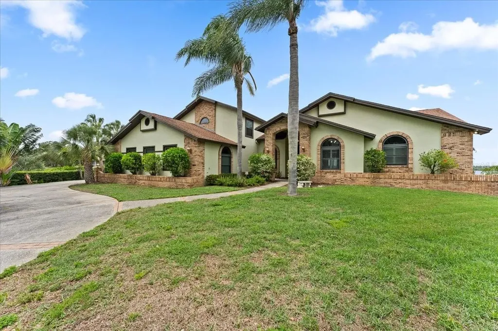 1589 Mary Lane Tarpon Springs FL 34689