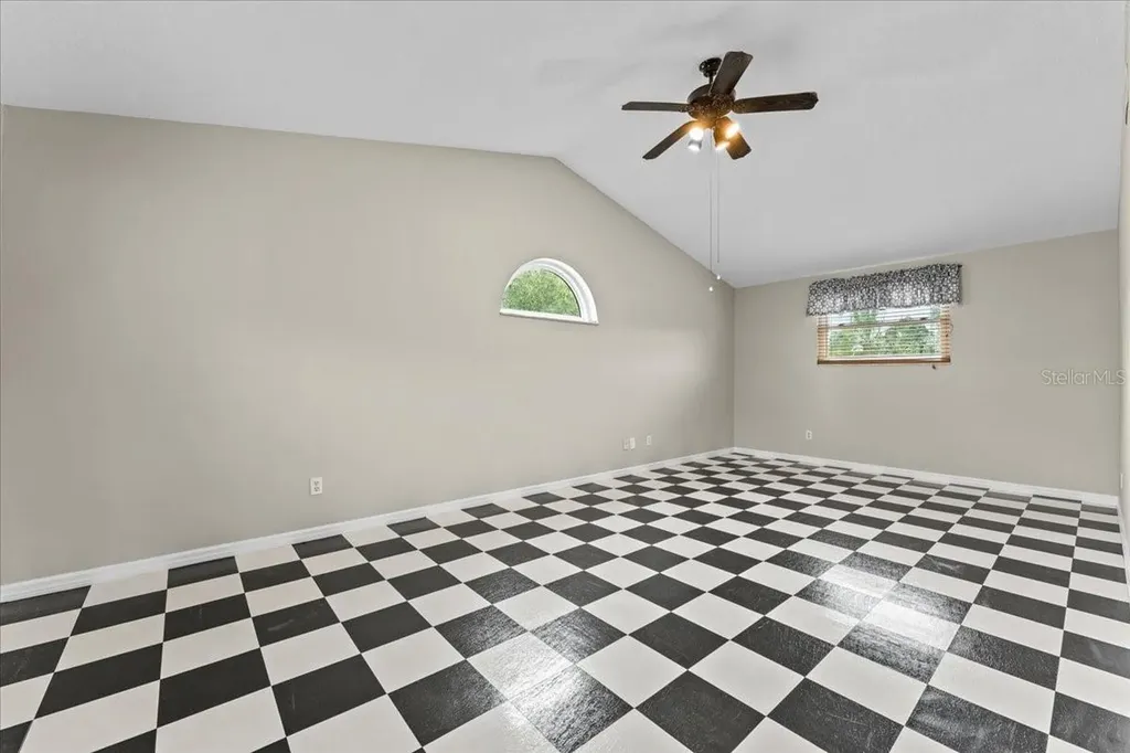 1589 Mary Lane Tarpon Springs FL 34689