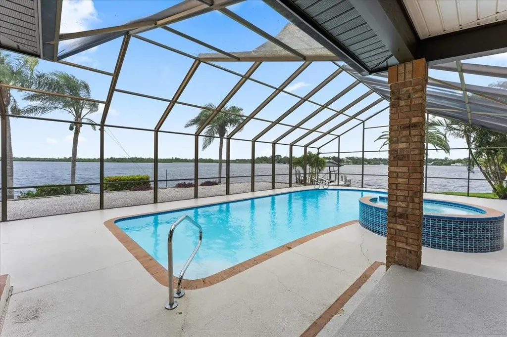 1589 Mary Lane Tarpon Springs FL 34689
