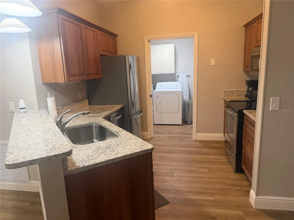 484 Hildalgo Drive Lady Lake FL 32159