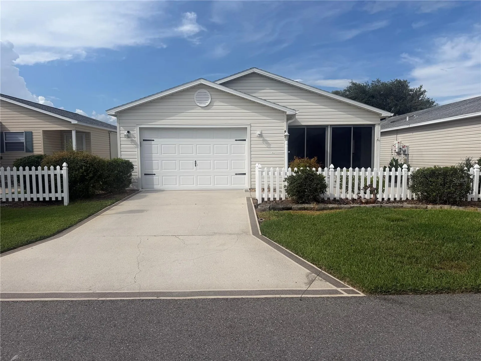 484 Hildalgo Drive Lady Lake FL 32159