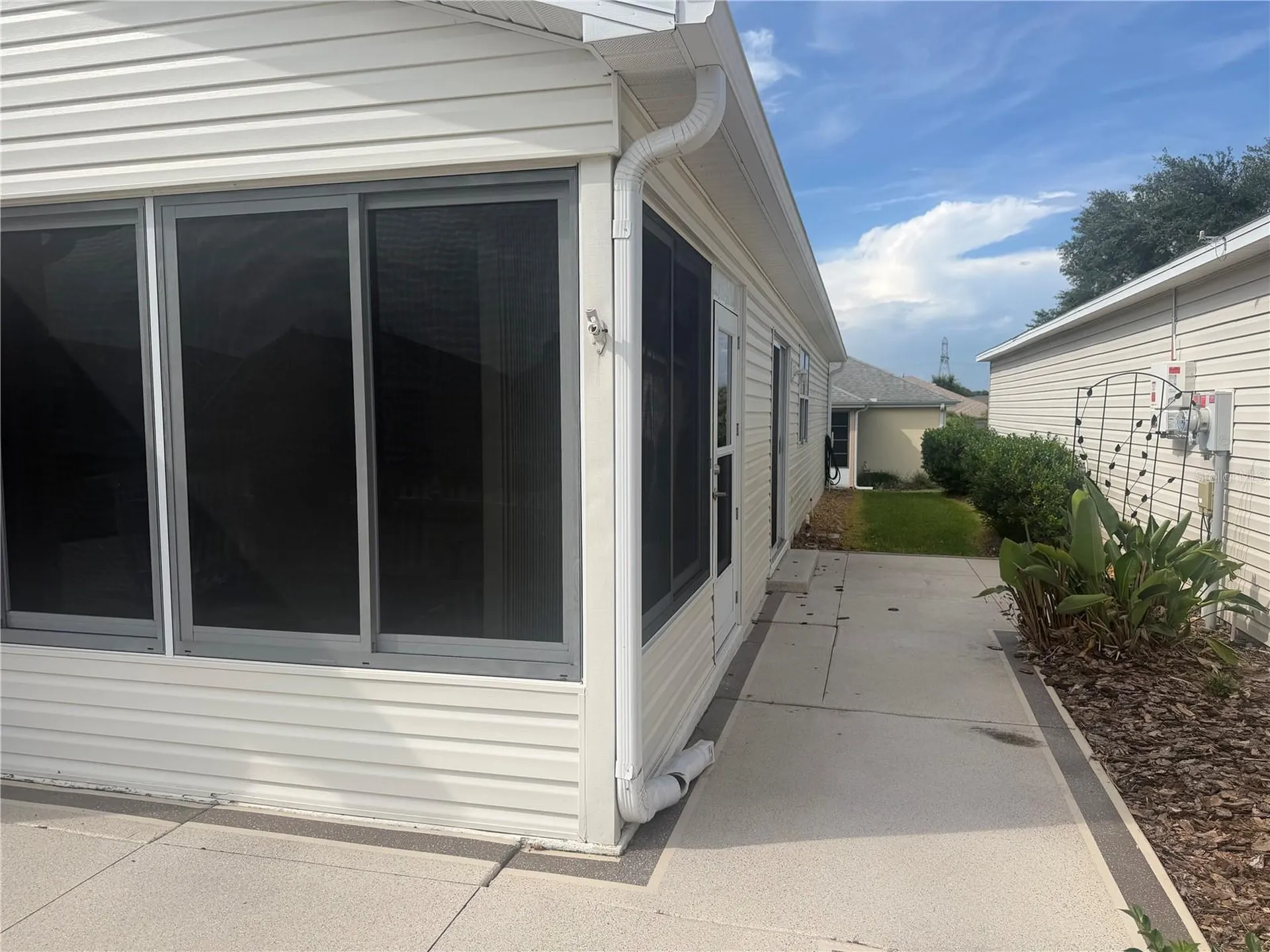 484 Hildalgo Drive Lady Lake FL 32159
