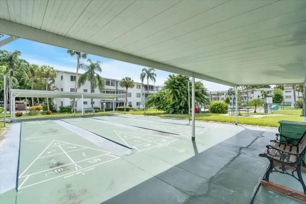 2053 Sunset Drive Bradenton FL 34207
