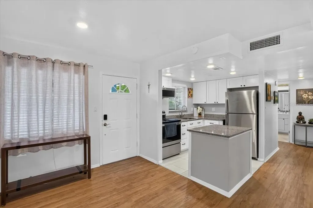 2053 Sunset Drive Bradenton FL 34207