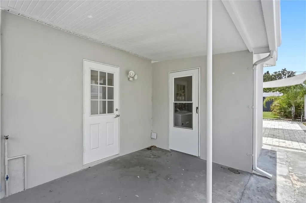 6810 Livingston Avenue N St Petersburg FL 33702