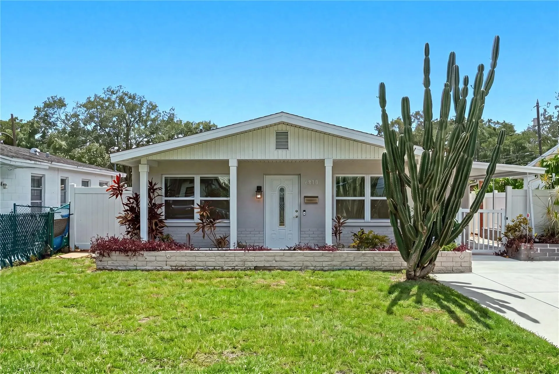 6810 Livingston Avenue N St Petersburg FL 33702
