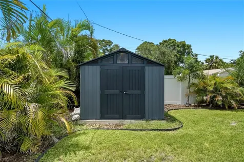 6810 Livingston Avenue N St Petersburg FL 33702
