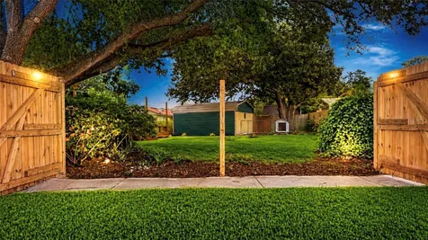 8174 Spring Lake Road N Jacksonville FL 32210