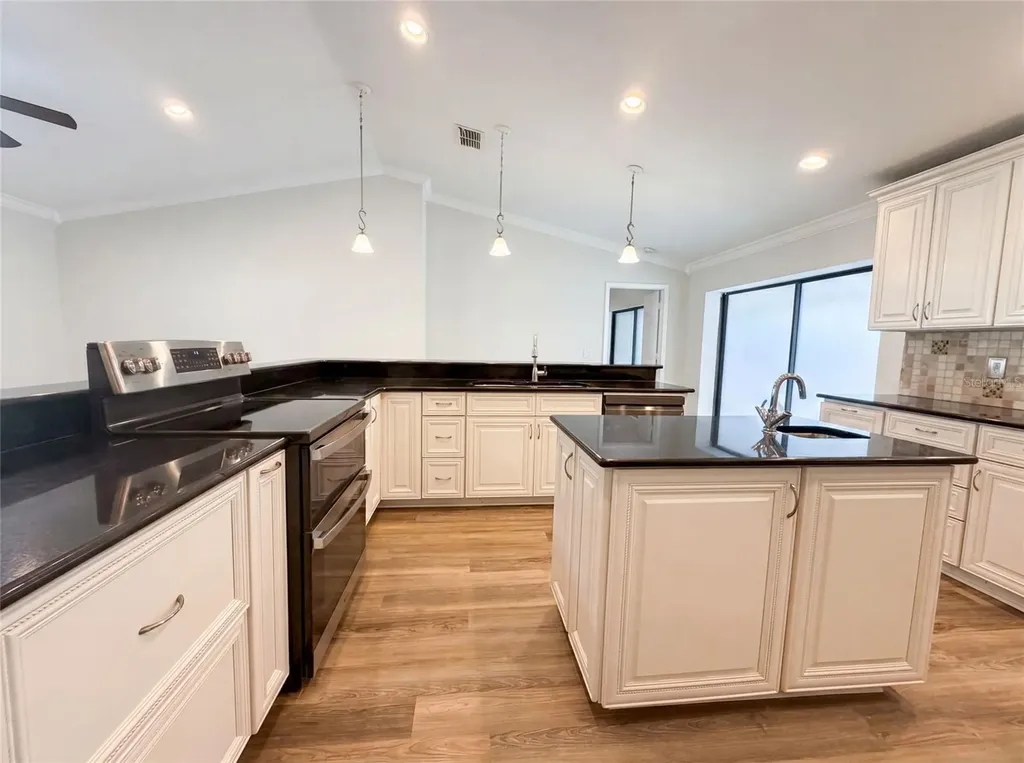37 Osprey Street Safety Harbor FL 34695