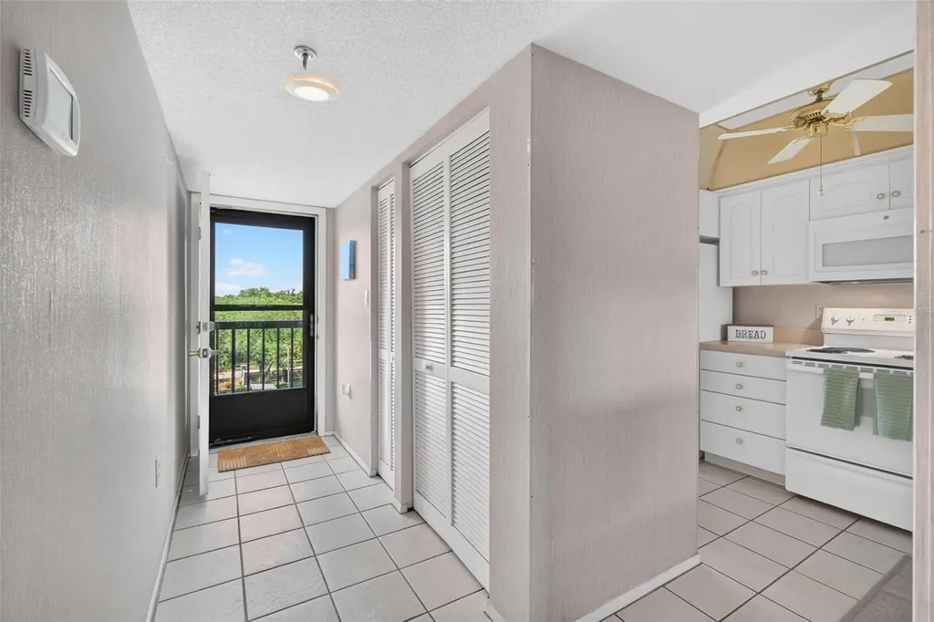 9860 62nd Terrace N St Petersburg FL 33708