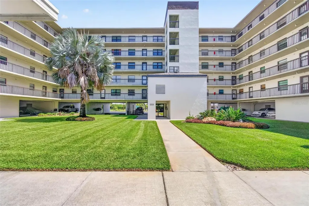 9860 62nd Terrace N St Petersburg FL 33708