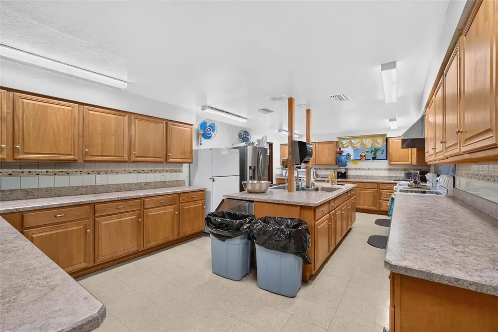 9860 62nd Terrace N St Petersburg FL 33708