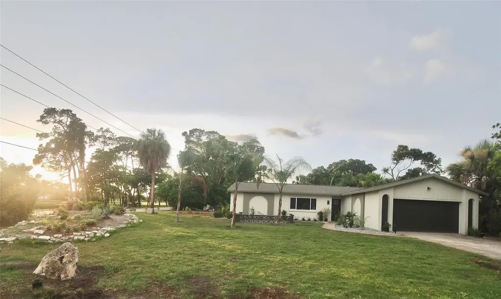 2235 Anastasia Way S St Petersburg FL 33712