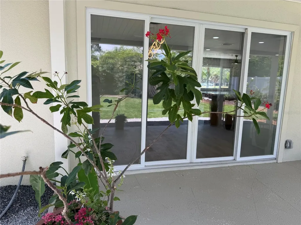 2235 Anastasia Way S St Petersburg FL 33712