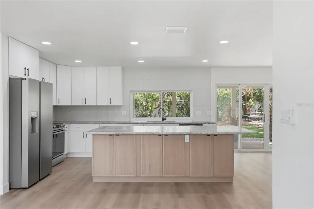 2235 Anastasia Way S St Petersburg FL 33712