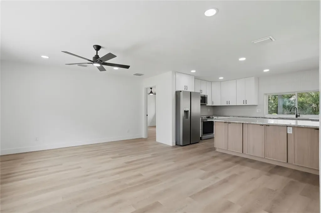 2235 Anastasia Way S St Petersburg FL 33712