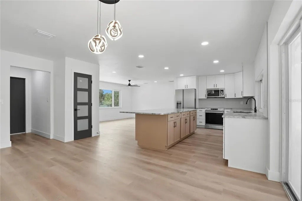 2235 Anastasia Way S St Petersburg FL 33712