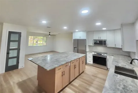 2235 Anastasia Way S St Petersburg FL 33712