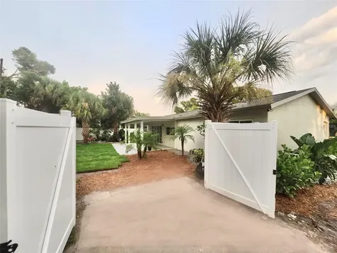 2235 Anastasia Way S St Petersburg FL 33712