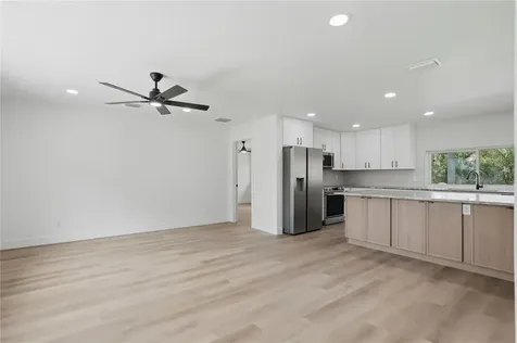 2235 Anastasia Way S St Petersburg FL 33712