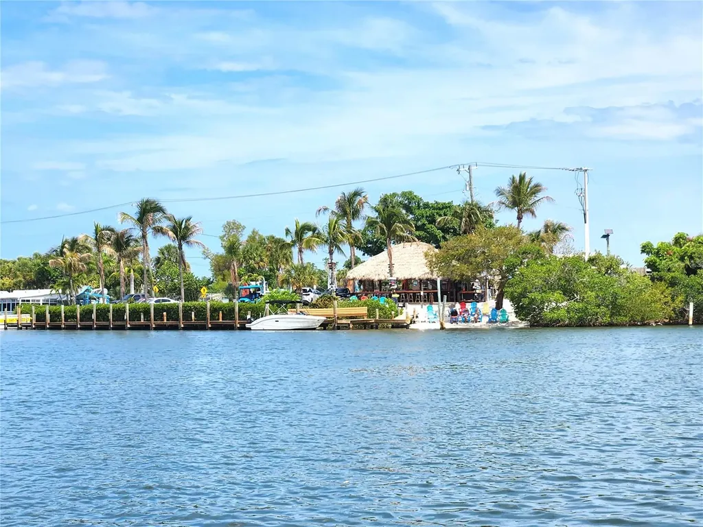 100 Circuit Road Nokomis FL 34275