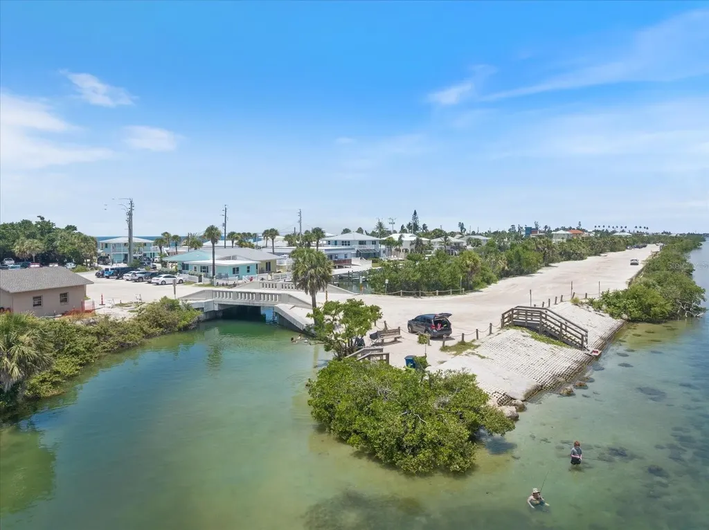 100 Circuit Road Nokomis FL 34275