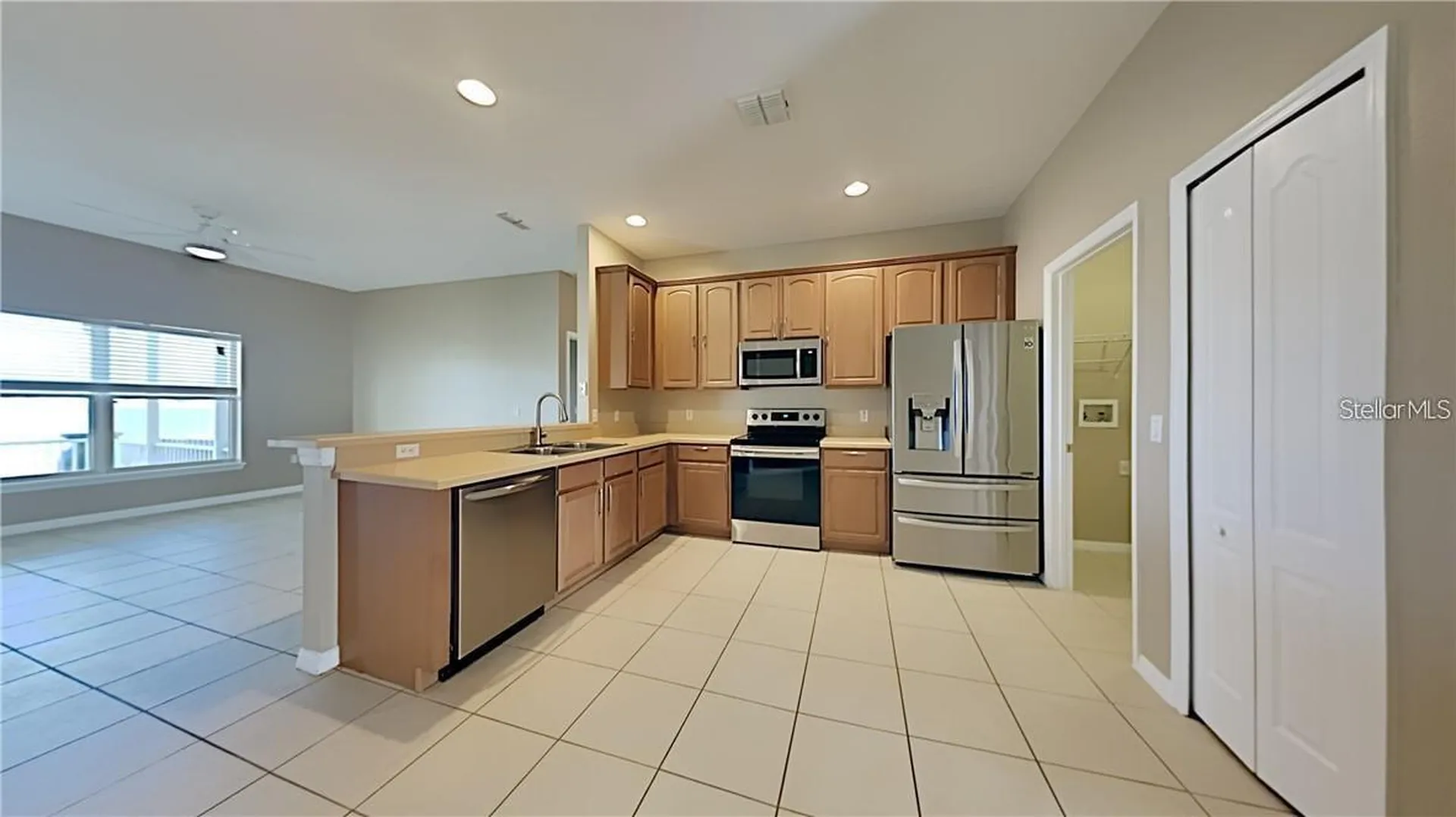876 Hacienda Circle Kissimmee FL 34741