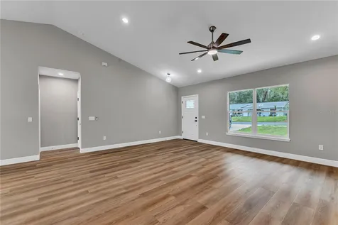379 S Orange Avenue Orange City FL 32763