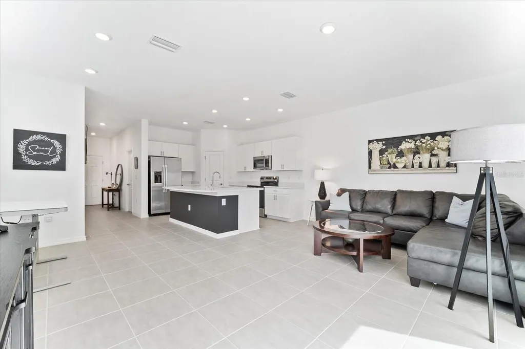 8701 Winter Breeze Sarasota FL 34241