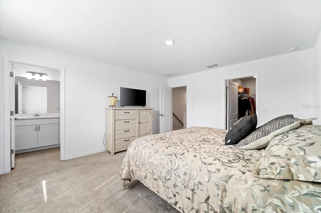 8701 Winter Breeze Sarasota FL 34241