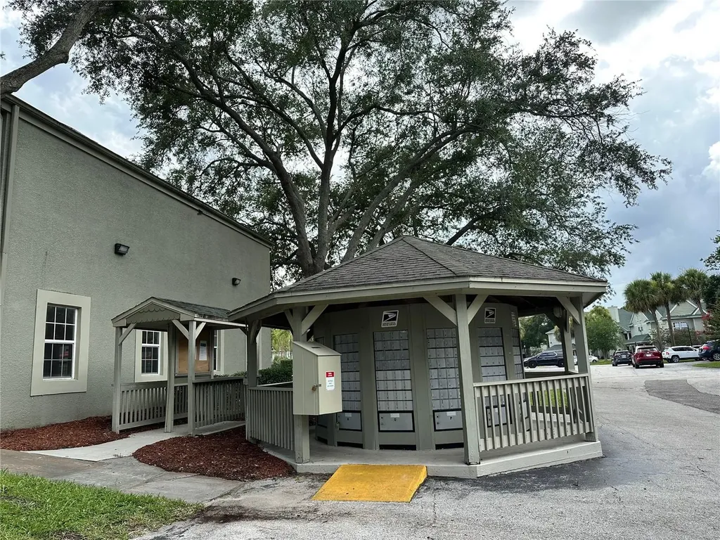 6052 Westgate Drive Orlando FL 32835