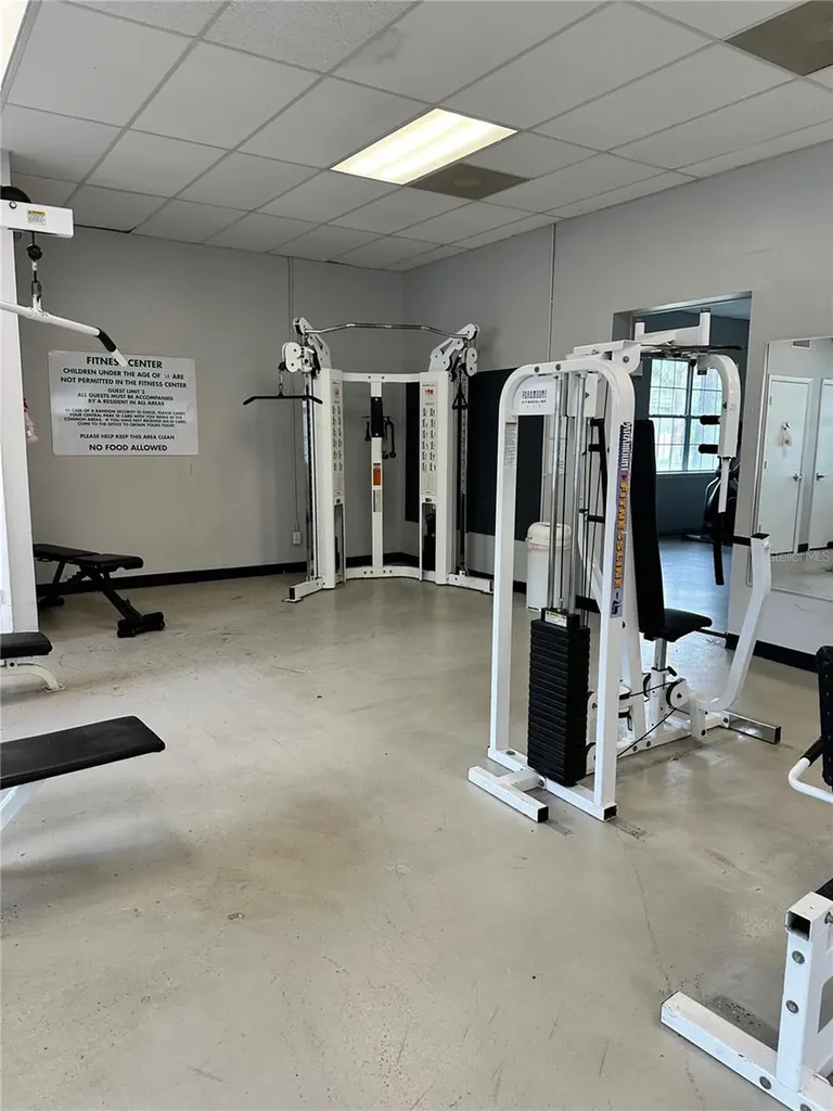 6052 Westgate Drive Orlando FL 32835