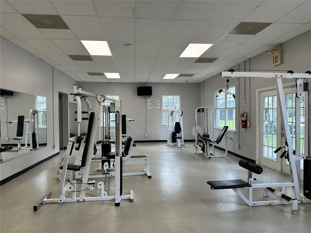 6052 Westgate Drive Orlando FL 32835