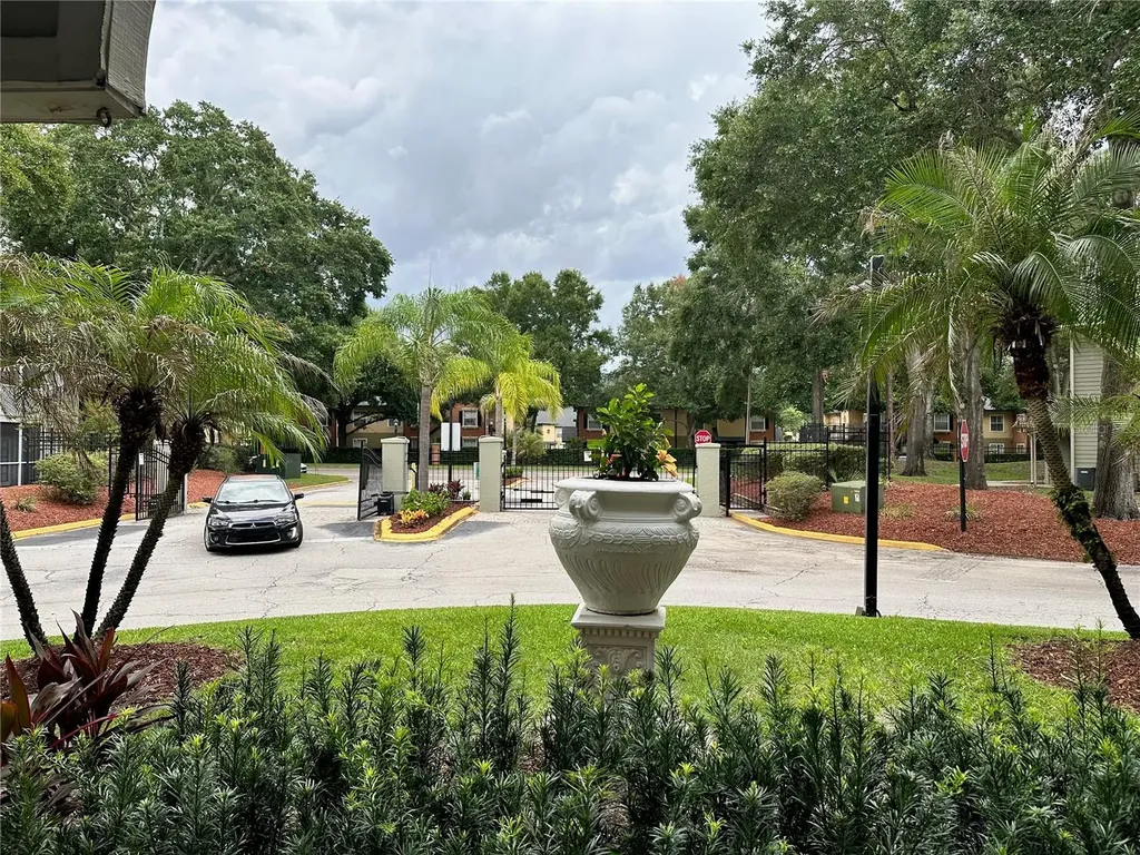 6052 Westgate Drive Orlando FL 32835