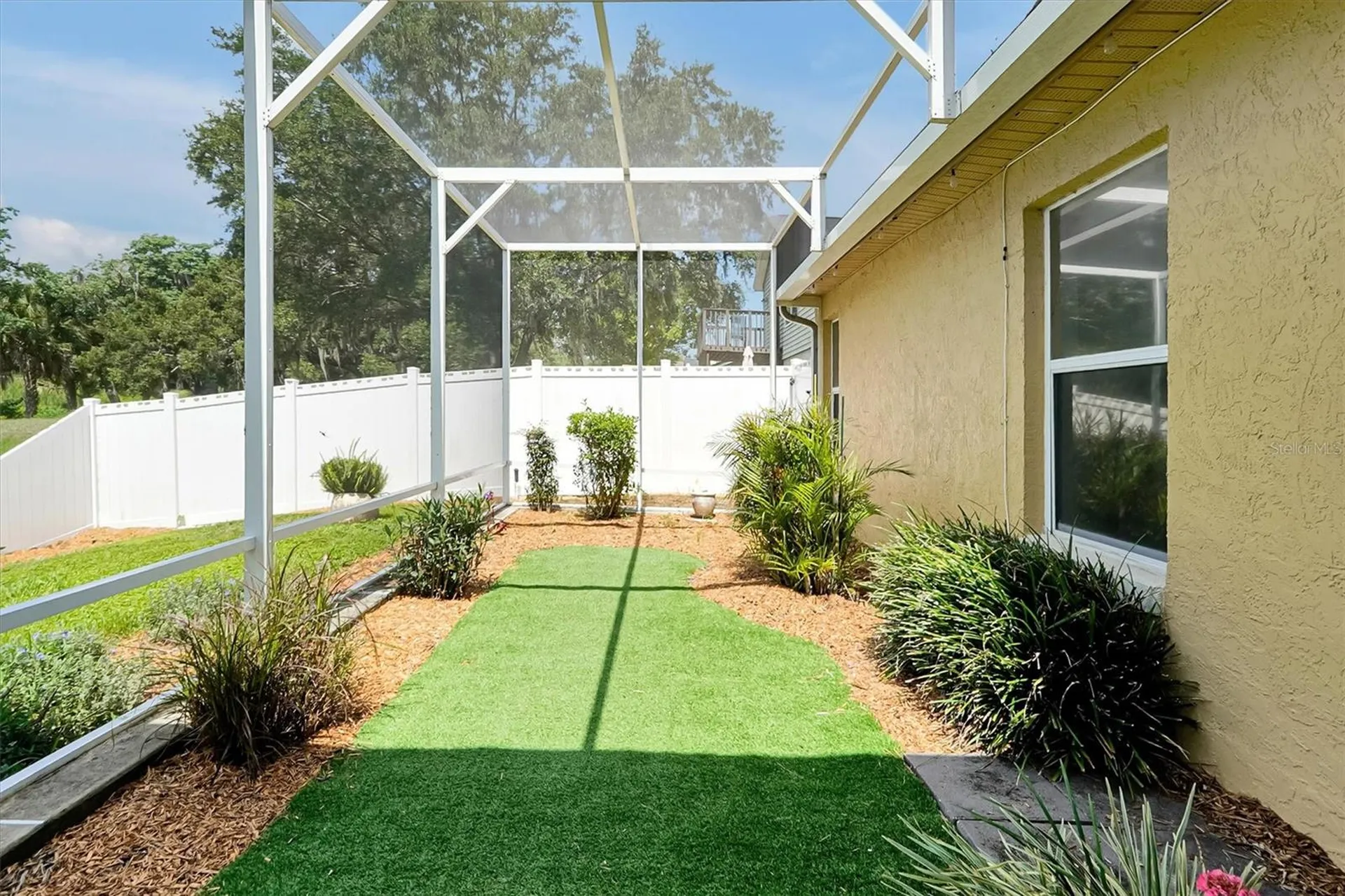 1224 Lake Blue Circle Apopka FL 32703