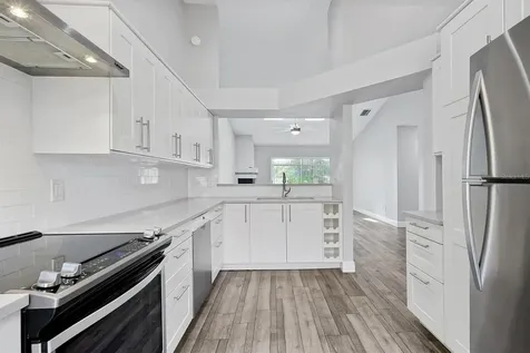 1224 Lake Blue Circle Apopka FL 32703