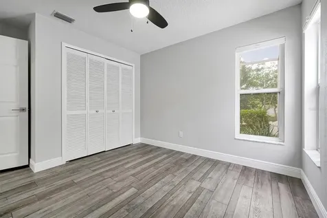 1224 Lake Blue Circle Apopka FL 32703