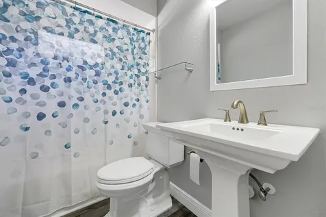 1224 Lake Blue Circle Apopka FL 32703