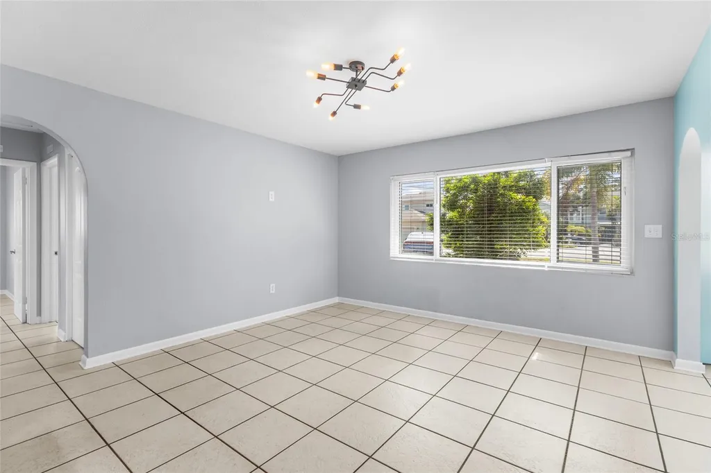 605 S Florida Avenue Tarpon Springs FL 34689