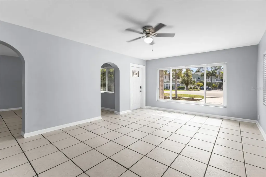 605 S Florida Avenue Tarpon Springs FL 34689
