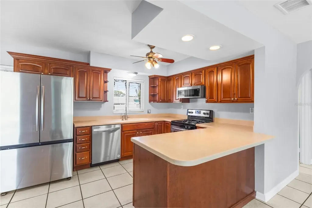 605 S Florida Avenue Tarpon Springs FL 34689